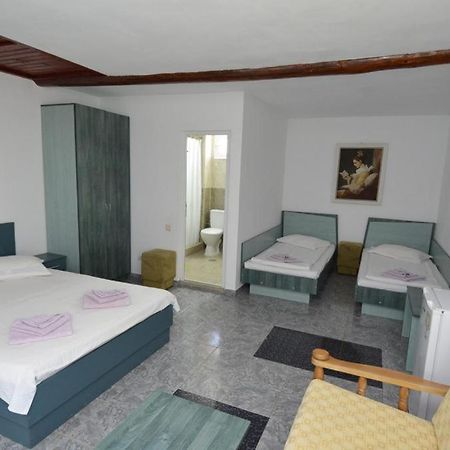 Vila Rara Hotel Costinesti Eksteriør billede