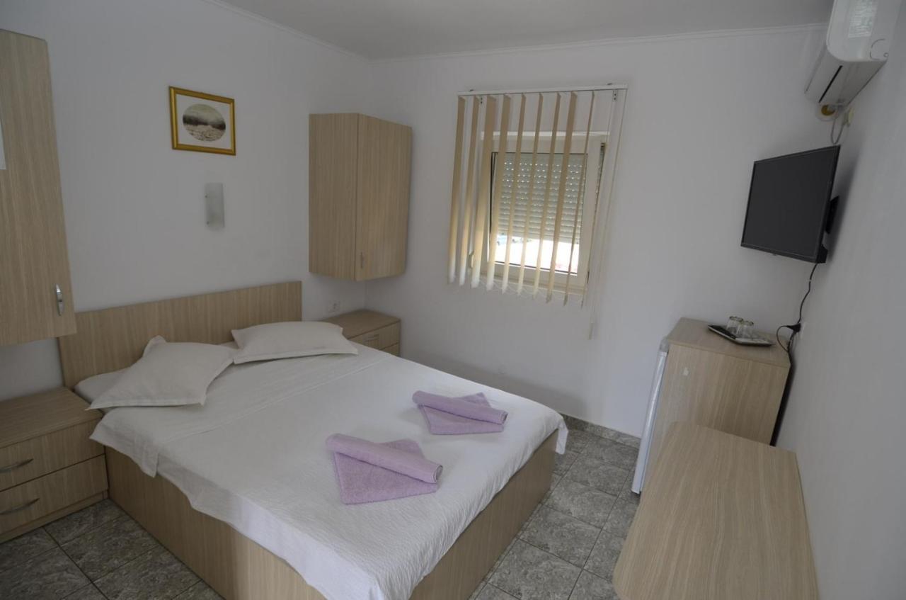 Vila Rara Hotel Costinesti Eksteriør billede